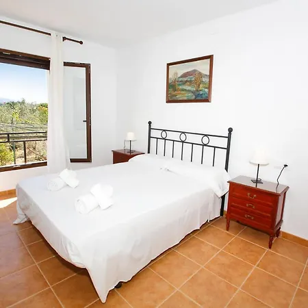 Magnificient Rural With Pool And Bbq Villa
