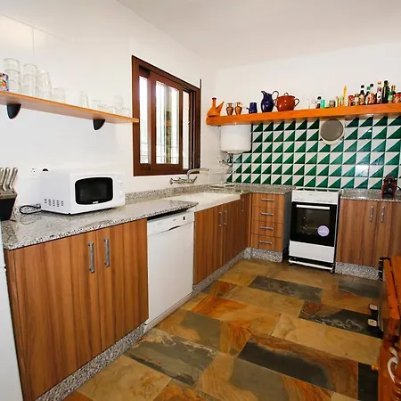 Magnificient Rural With Pool And Bbq Villa